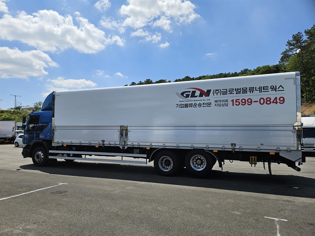 볼보 FE350 10톤 윙바디 2024년식 사진 7