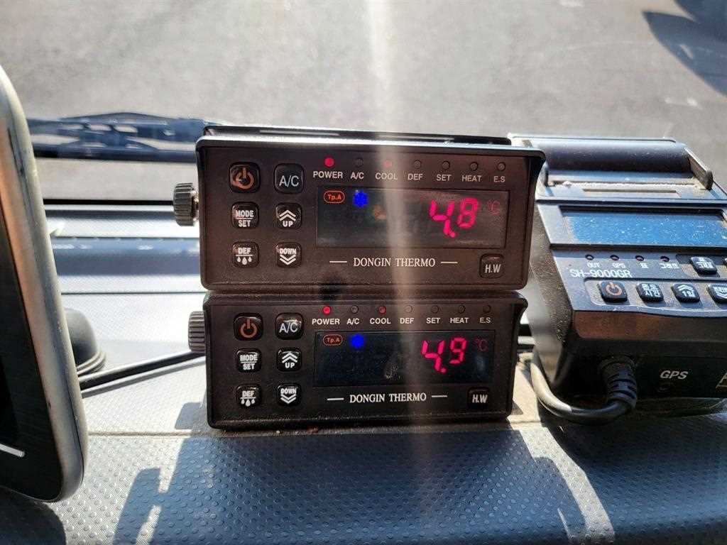 이스즈 엘프 3.5톤 냉동탑 2019년식 사진 14