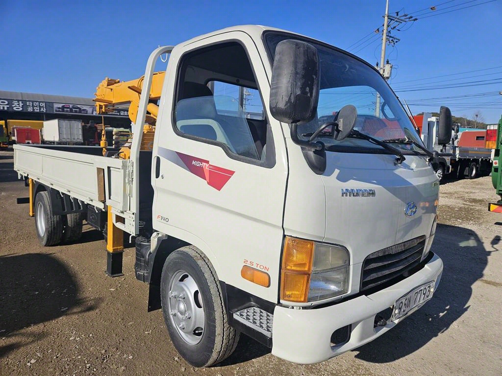 현대 마이티 2.5톤 카고크레인 2011년식 사진 1