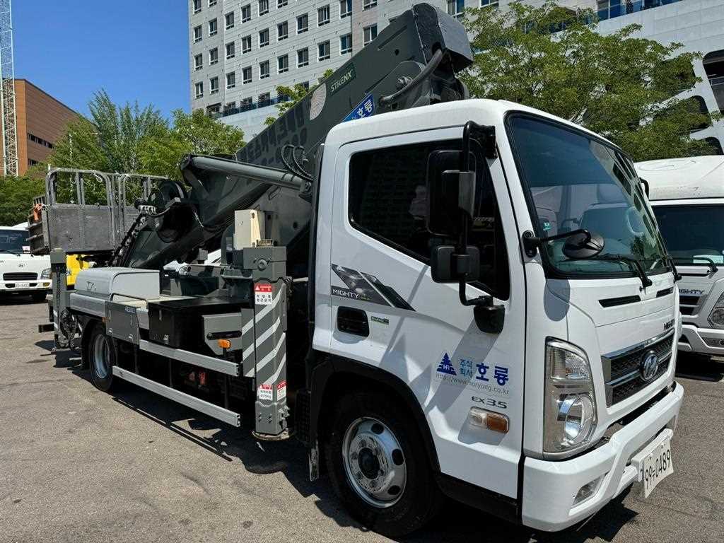 현대 마이티 3.5톤 고소작업차 2017년식 사진 1