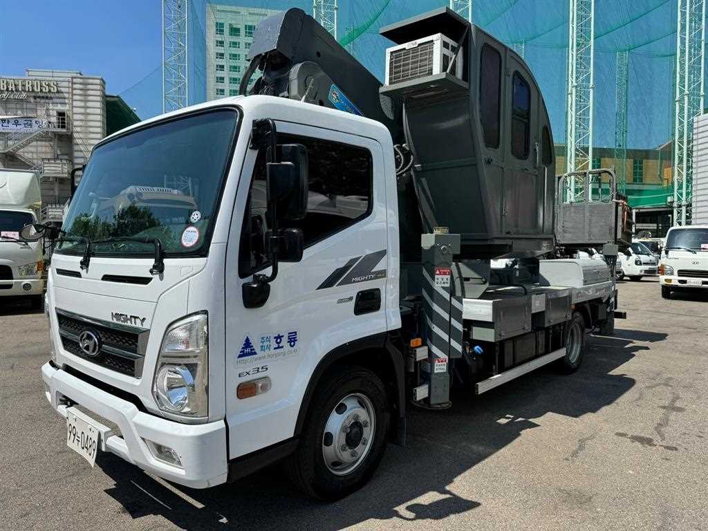 현대 마이티 3.5톤 고소작업차 2017년식 사진 3