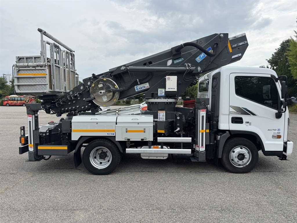 현대 마이티 3.5톤 고소작업차 2024년식 사진 4