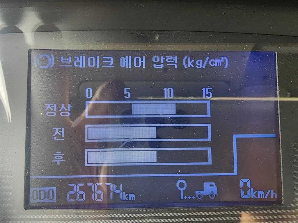 현대 메가트럭 5톤 집게차 2015년식 사진 11