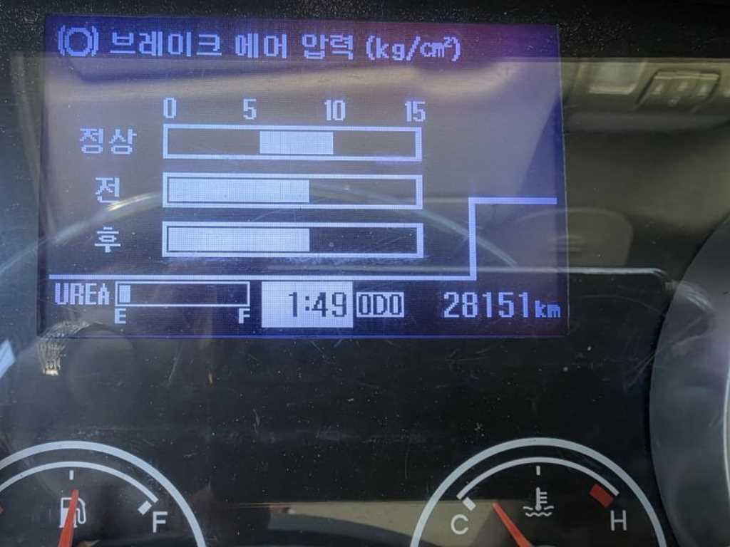 현대 메가트럭 5톤 카고크레인 2017년식 사진 16