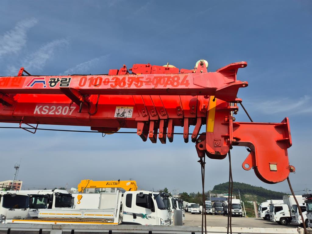 현대 메가트럭 5톤 카고크레인 2021년식 사진 8