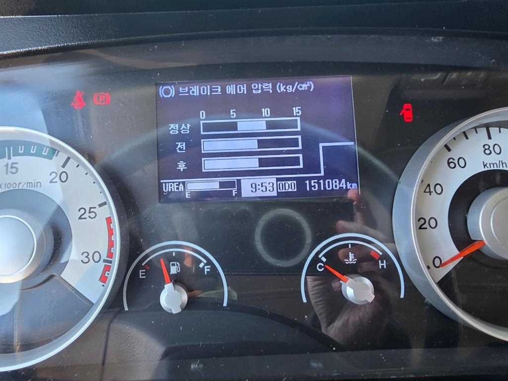 현대 메가트럭 5톤 탱크로리 2016년식 사진 15