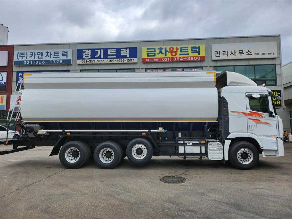 현대 엑시언트 21톤 사료운반차 2023년식 사진 4