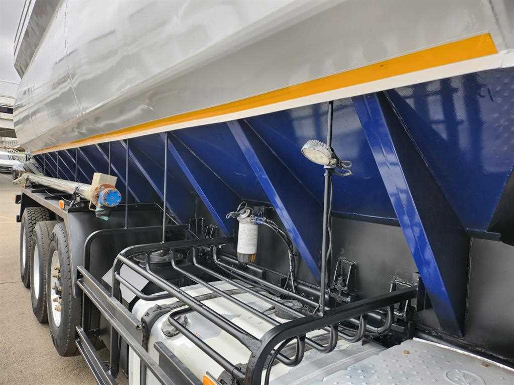 현대 엑시언트 21톤 사료운반차 2023년식 사진 9