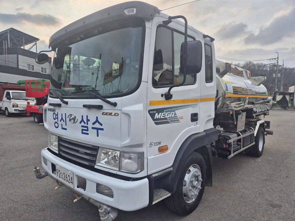현대 5톤 살수차 2009년식 사진 1