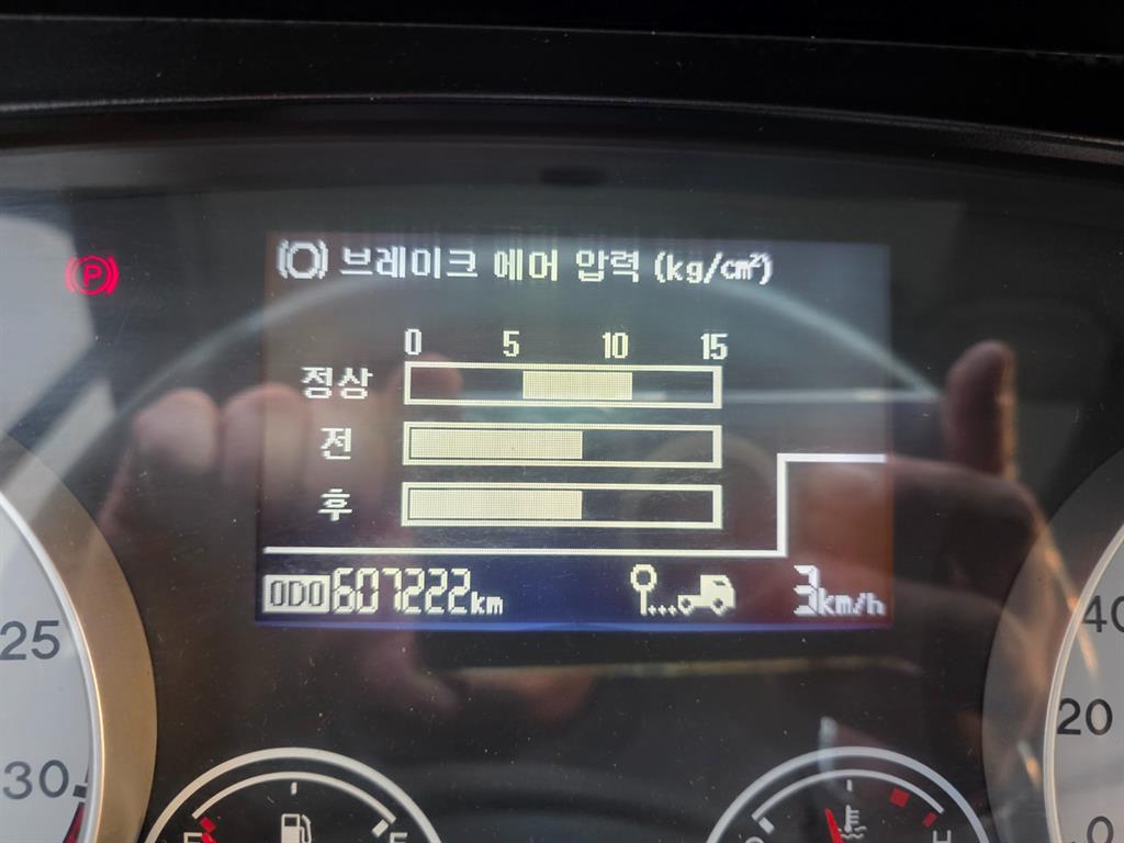 현대 메가트럭 5톤 셀프로더 2009년식 계기판