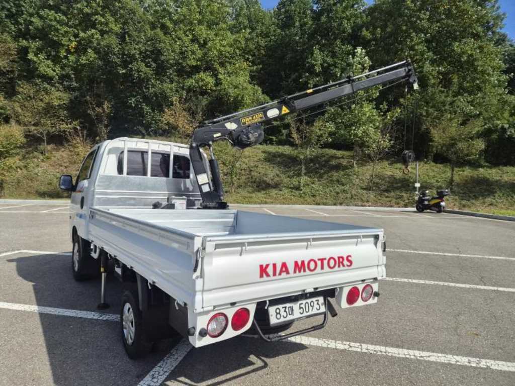 기아 봉고 1톤 카고크레인 2019년식 뒷문짝의 KIA MOTORS