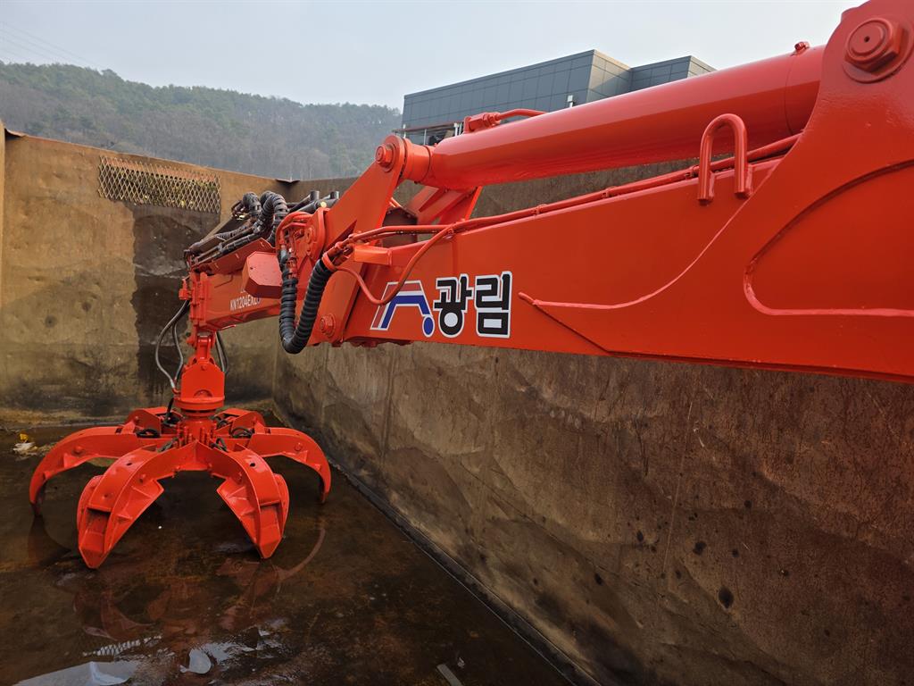 현대 파비스 5톤 집게차 2021년식 집게 크레인과 뒤쪽 설비