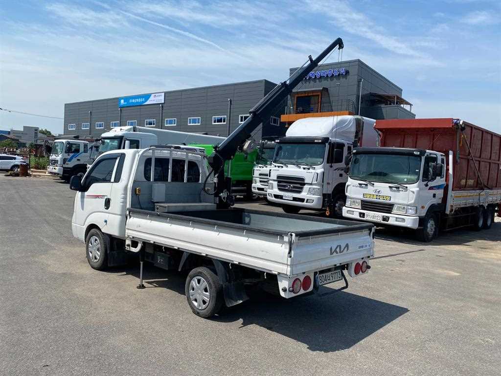 기아 봉고 1톤 카고크레인 2022년식 먼저 볼 곳: 뒷문의 최대적재량 500kg