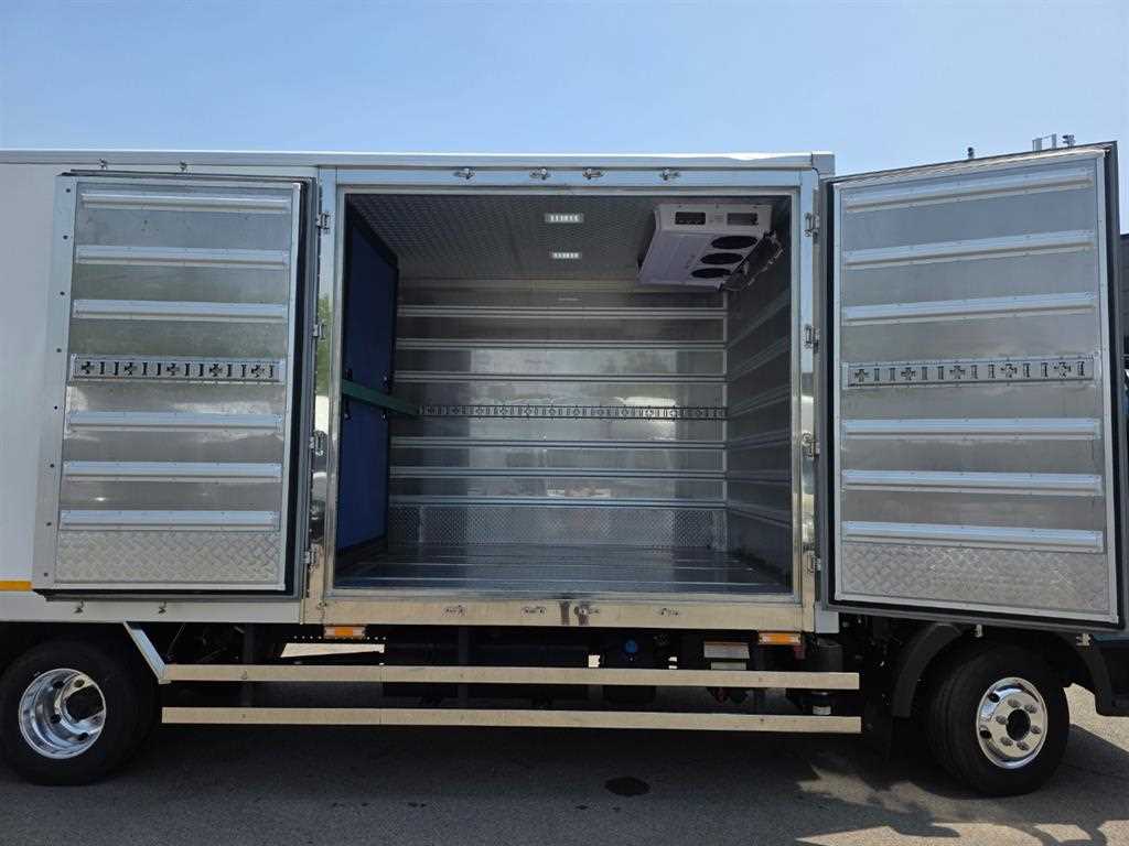 타타대우 더쎈 3.5톤 냉동탑 2025년식 사진 10