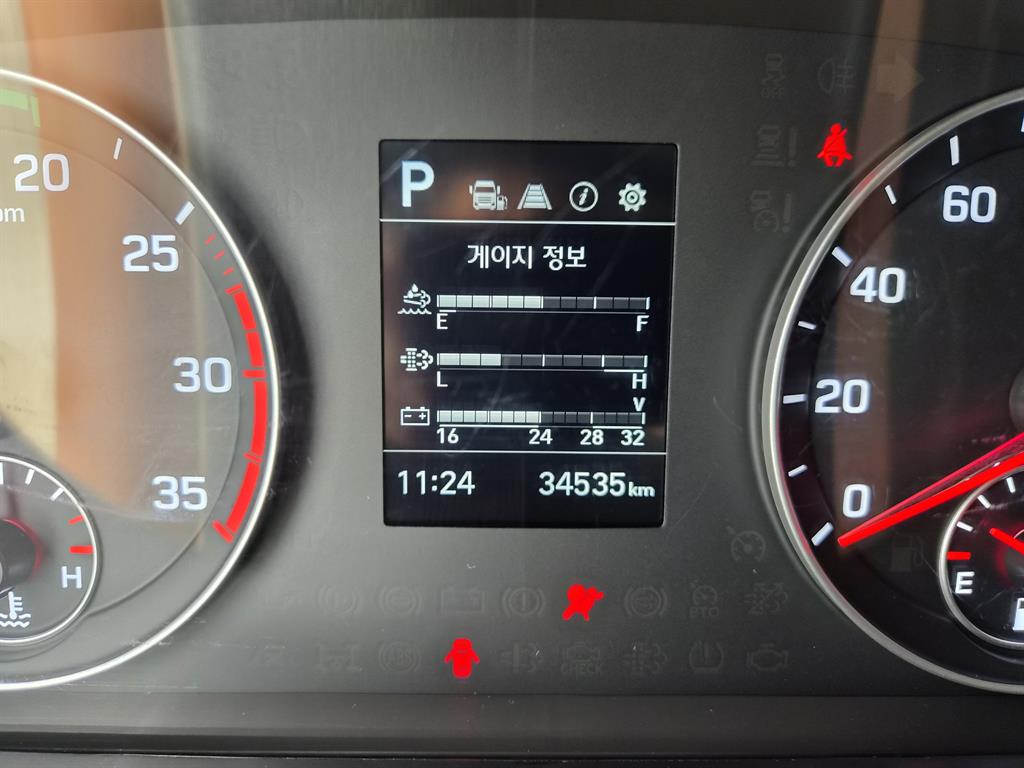현대 올뉴마이티 3.5톤 냉동탑 2026년식 계기판 34,535km, 변속 위치 P